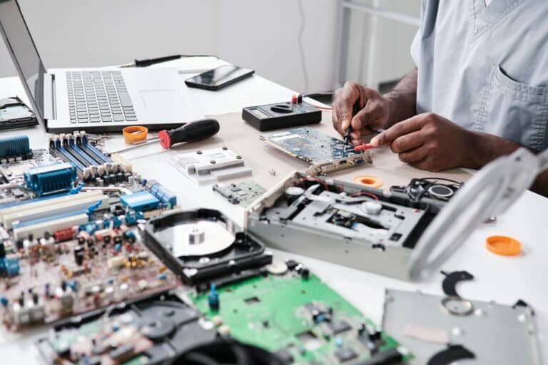 Choosing The Best Atlanta Recycling Center For IT Gear